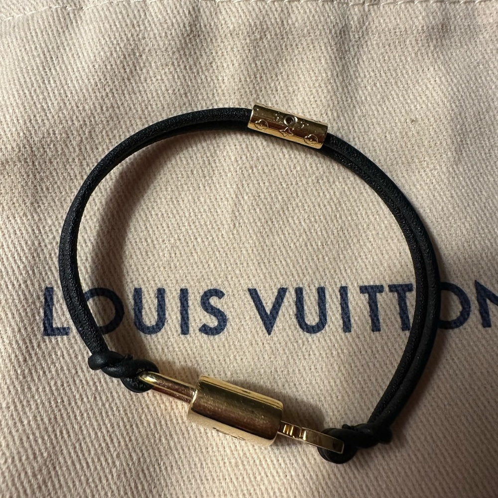 Louis Vuitton black padlock bracelet size 17 - Picture 2 of 9